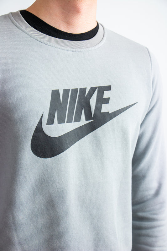 Classic Nike sweater grijs